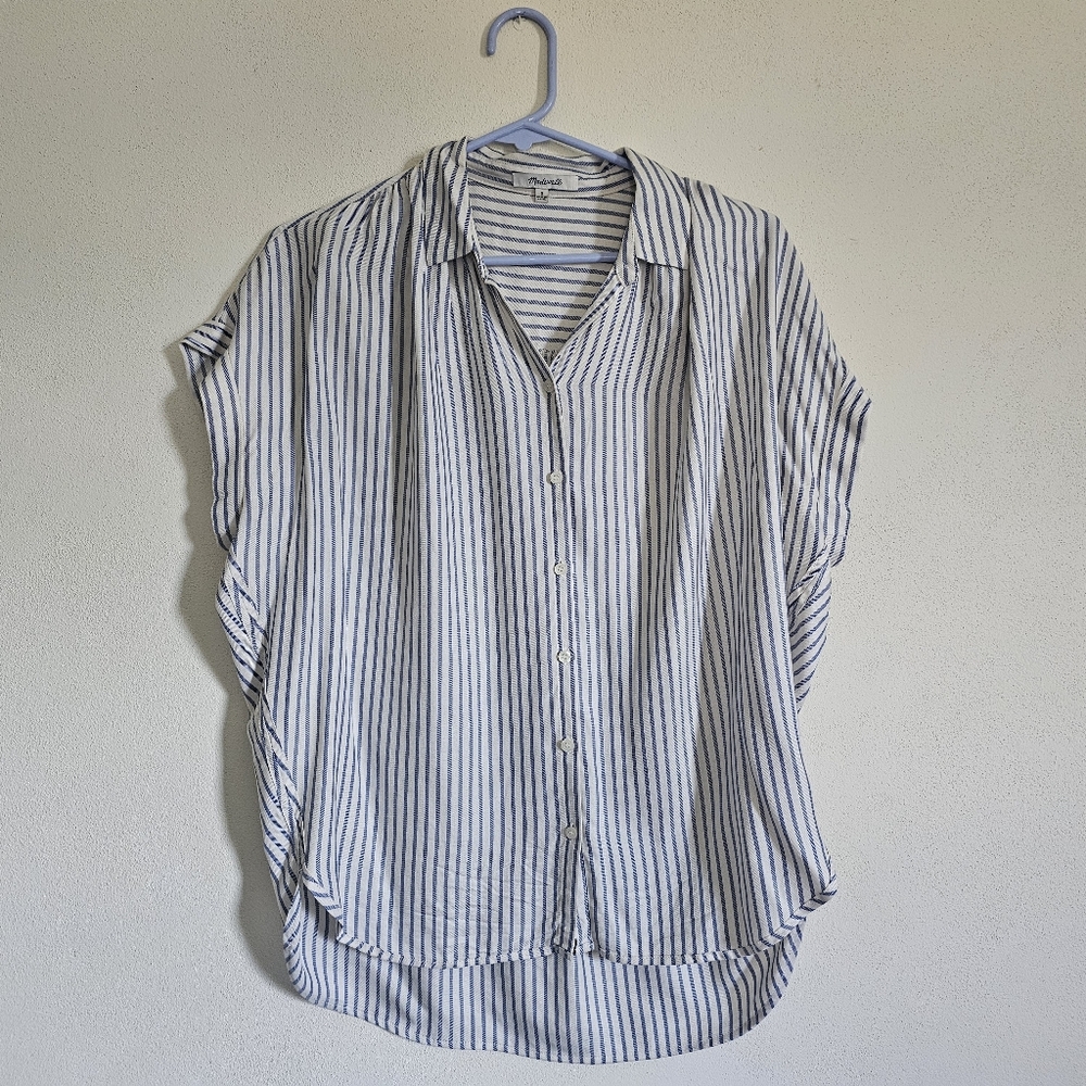 Madewell Blue And White Button Up Striped Shirt. Size Small